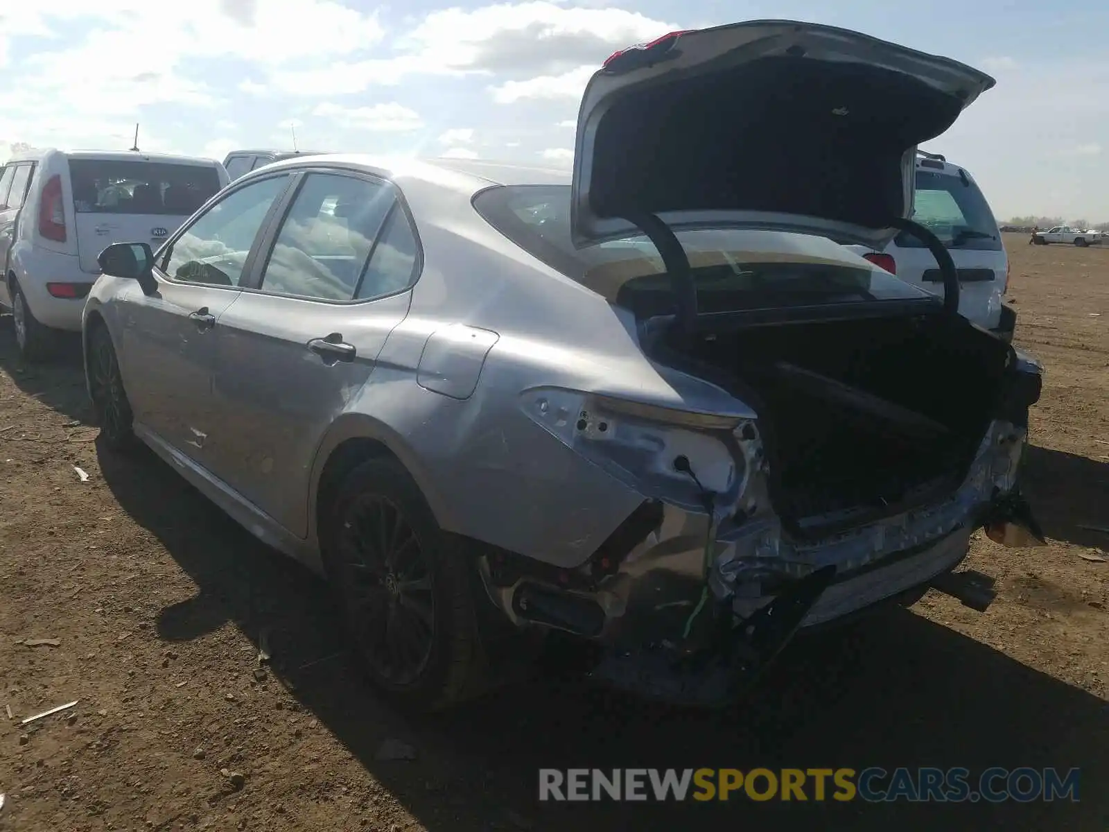 3 Photograph of a damaged car 4T1G11AK4LU399490 TOYOTA CAMRY 2020