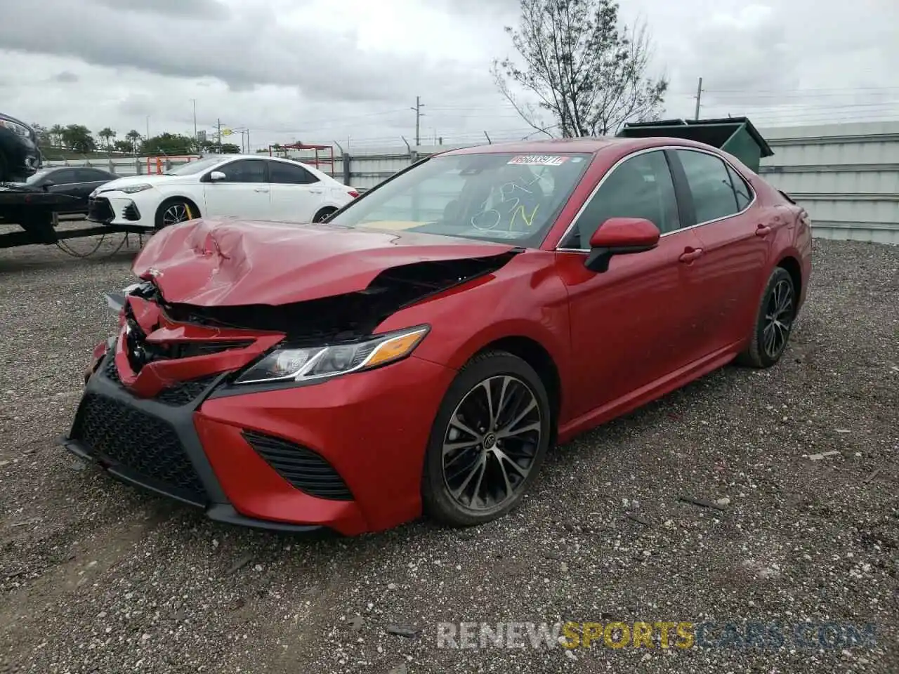 2 Photograph of a damaged car 4T1G11AK4LU400394 TOYOTA CAMRY 2020