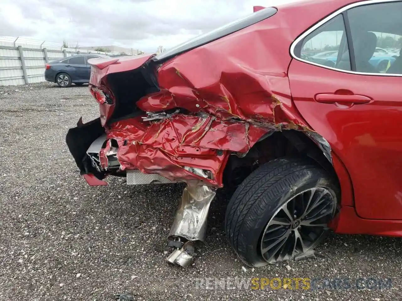 9 Photograph of a damaged car 4T1G11AK4LU400394 TOYOTA CAMRY 2020