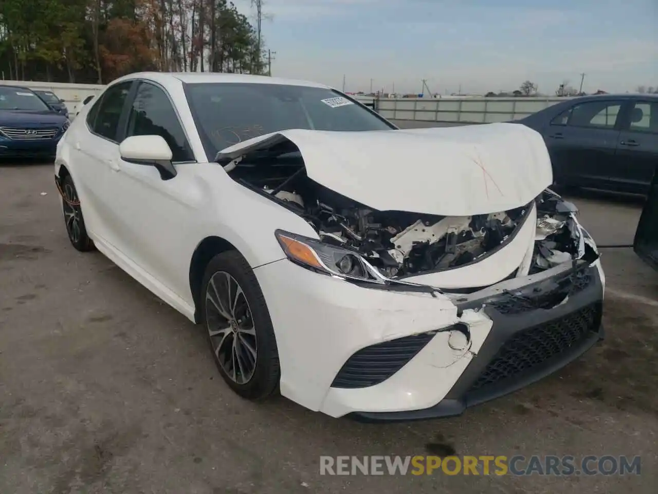 1 Photograph of a damaged car 4T1G11AK4LU501175 TOYOTA CAMRY 2020