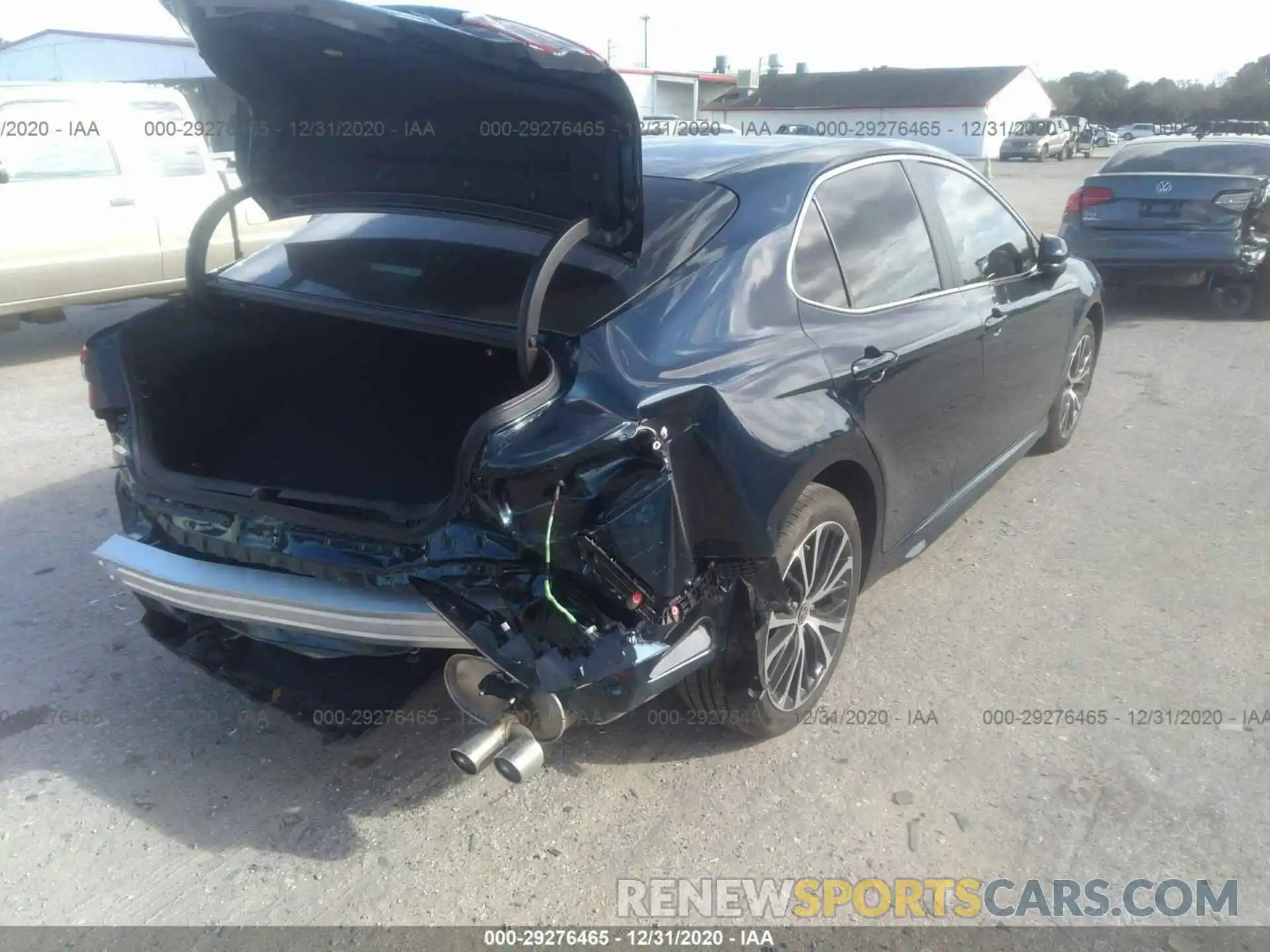 6 Photograph of a damaged car 4T1G11AK4LU502133 TOYOTA CAMRY 2020