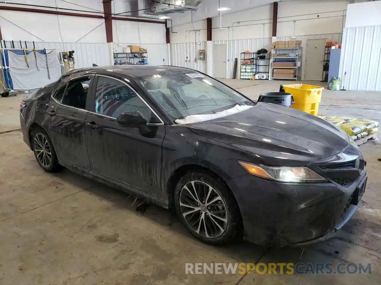 1 Photograph of a damaged car 4T1G11AK4LU504674 TOYOTA CAMRY 2020