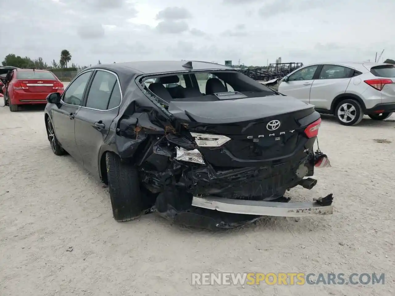 3 Photograph of a damaged car 4T1G11AK4LU505615 TOYOTA CAMRY 2020