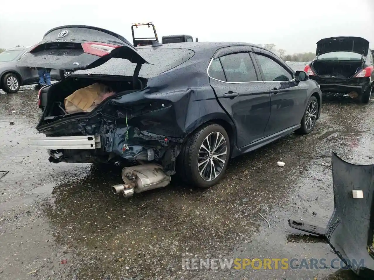 4 Photograph of a damaged car 4T1G11AK4LU858145 TOYOTA CAMRY 2020