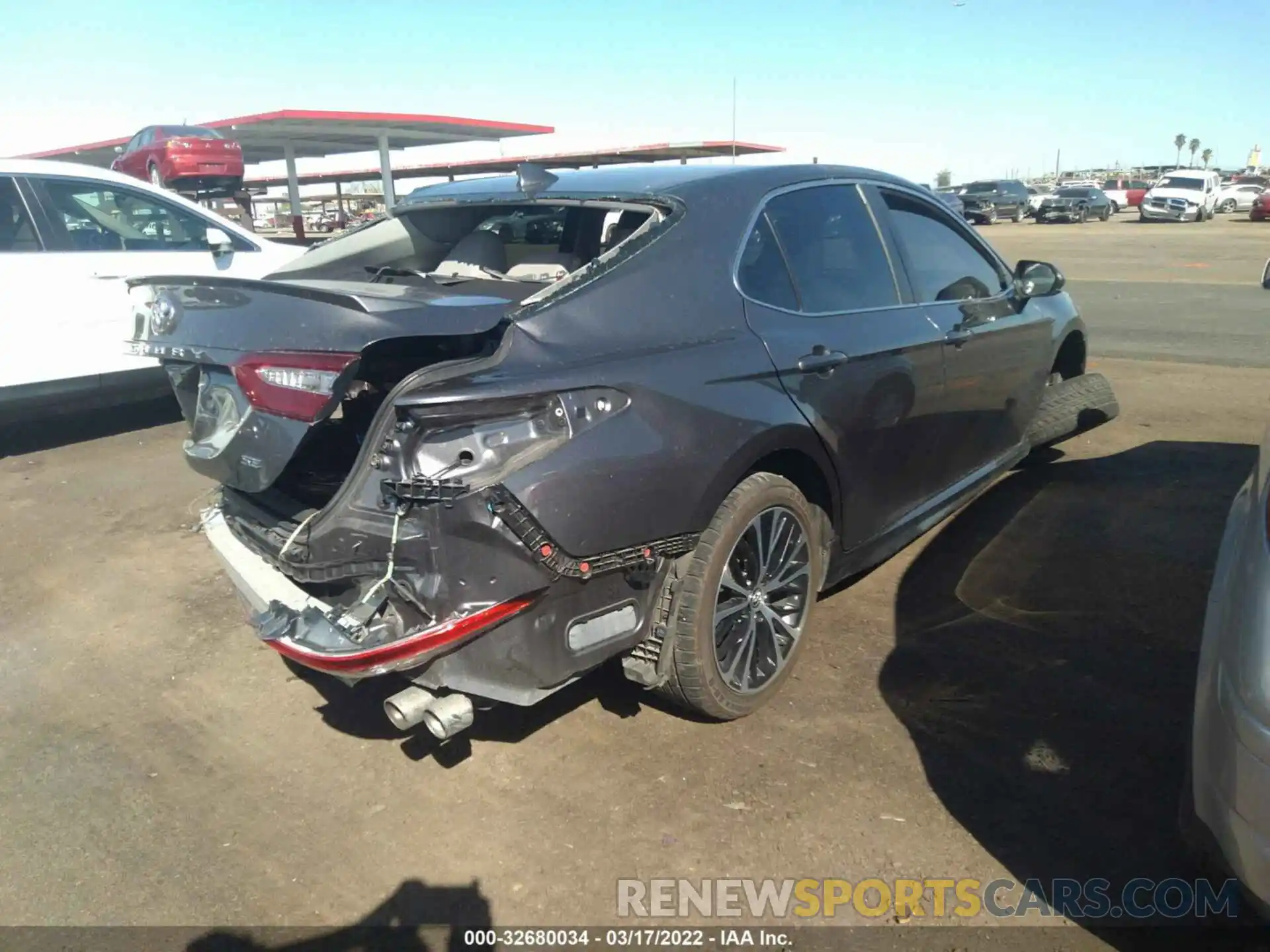 4 Photograph of a damaged car 4T1G11AK4LU862762 TOYOTA CAMRY 2020