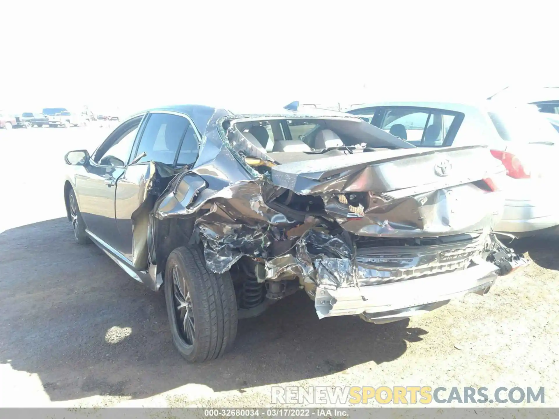 6 Photograph of a damaged car 4T1G11AK4LU862762 TOYOTA CAMRY 2020