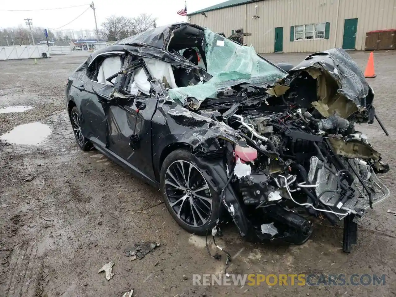 1 Photograph of a damaged car 4T1G11AK4LU864513 TOYOTA CAMRY 2020