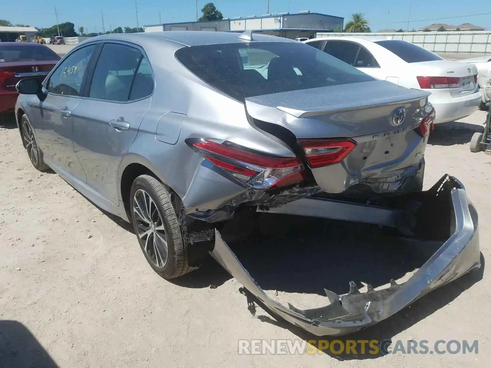 3 Photograph of a damaged car 4T1G11AK4LU868173 TOYOTA CAMRY 2020