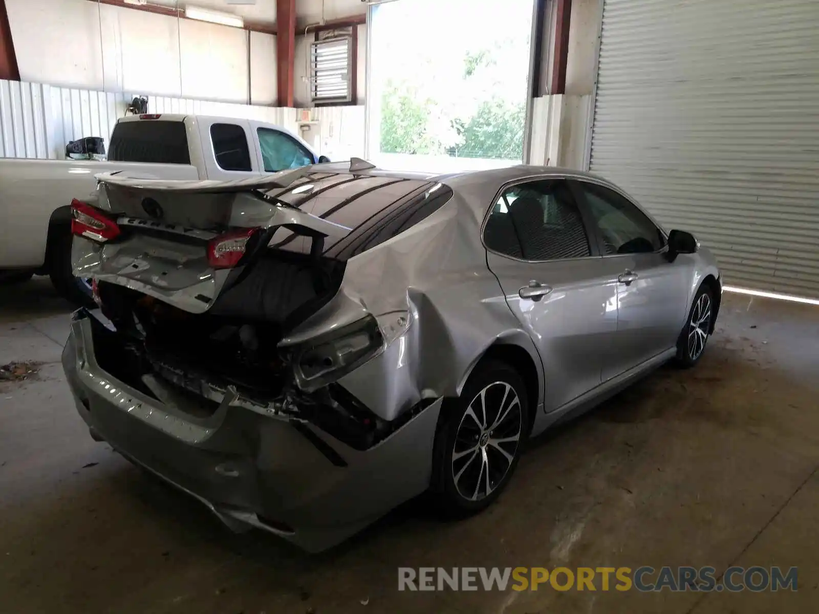 4 Photograph of a damaged car 4T1G11AK4LU870750 TOYOTA CAMRY 2020