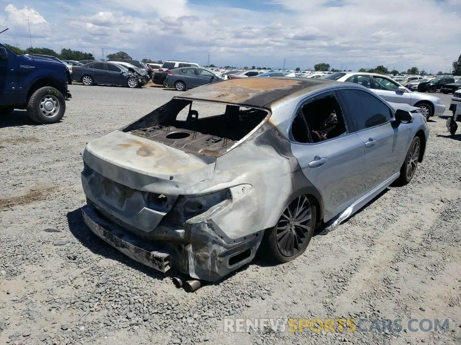 4 Photograph of a damaged car 4T1G11AK4LU873020 TOYOTA CAMRY 2020