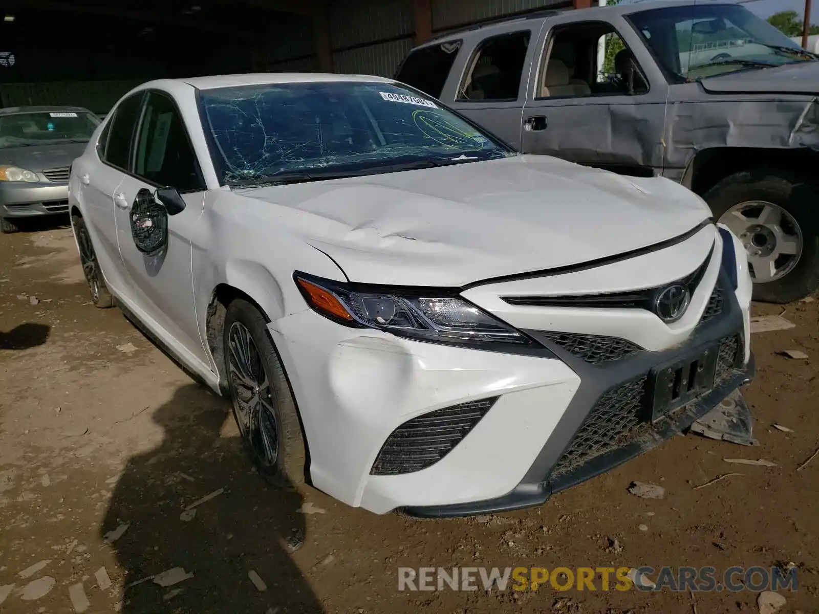 1 Photograph of a damaged car 4T1G11AK4LU873275 TOYOTA CAMRY 2020