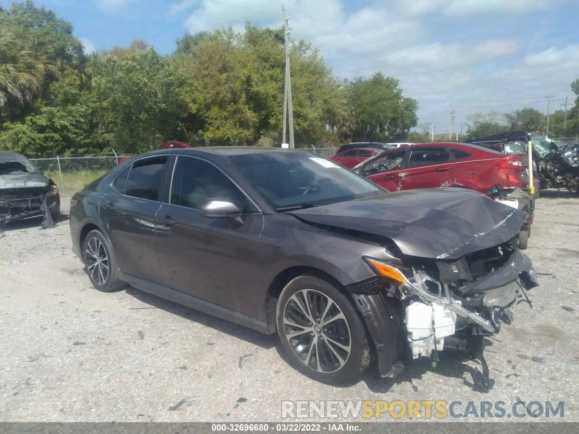 1 Photograph of a damaged car 4T1G11AK4LU882848 TOYOTA CAMRY 2020