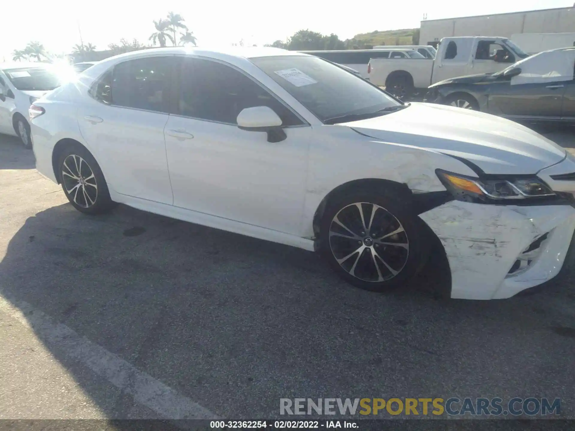 6 Photograph of a damaged car 4T1G11AK4LU889783 TOYOTA CAMRY 2020