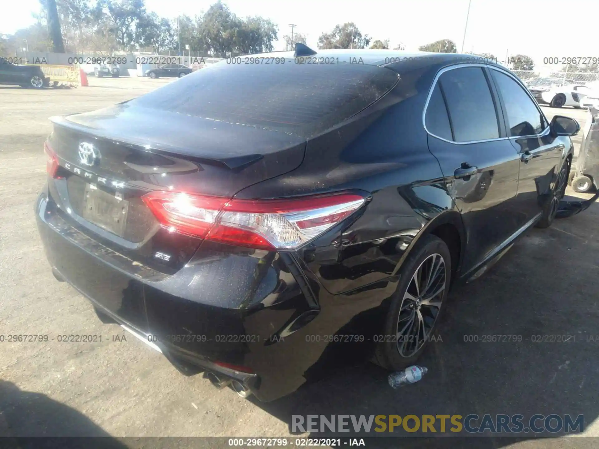 4 Photograph of a damaged car 4T1G11AK4LU894840 TOYOTA CAMRY 2020