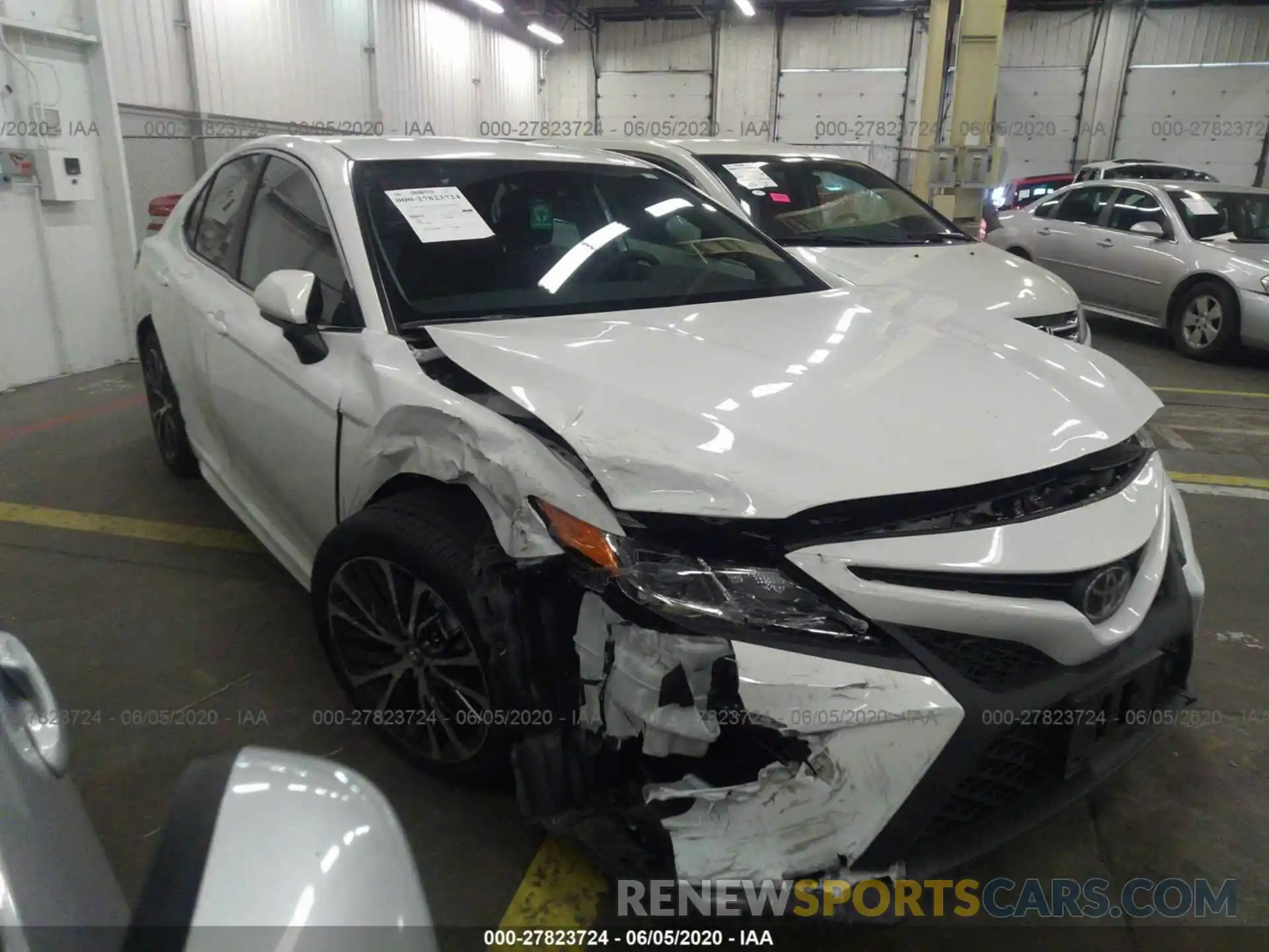 1 Photograph of a damaged car 4T1G11AK4LU898130 TOYOTA CAMRY 2020