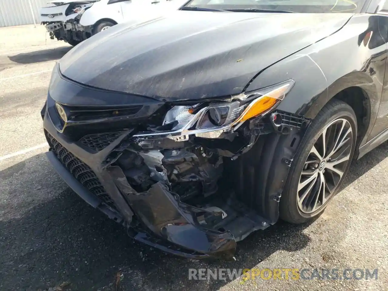 9 Photograph of a damaged car 4T1G11AK4LU898791 TOYOTA CAMRY 2020