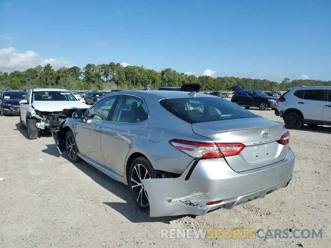 3 Photograph of a damaged car 4T1G11AK4LU901513 TOYOTA CAMRY 2020