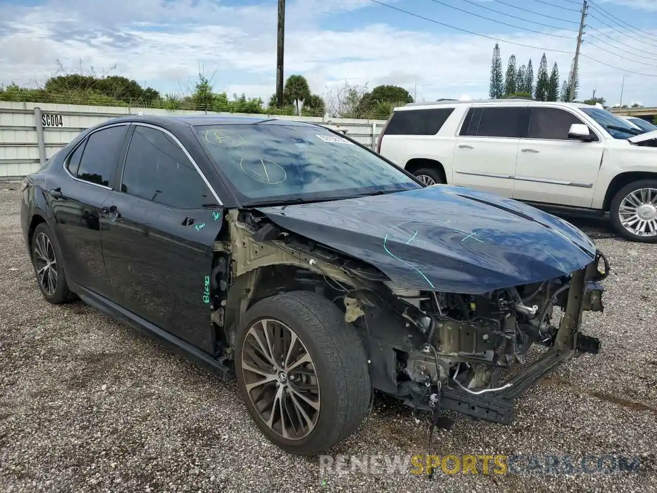 1 Photograph of a damaged car 4T1G11AK4LU902094 TOYOTA CAMRY 2020