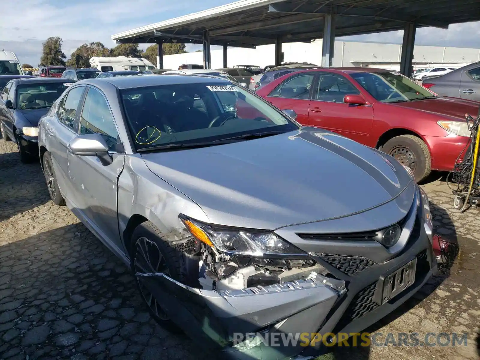 1 Photograph of a damaged car 4T1G11AK4LU913032 TOYOTA CAMRY 2020