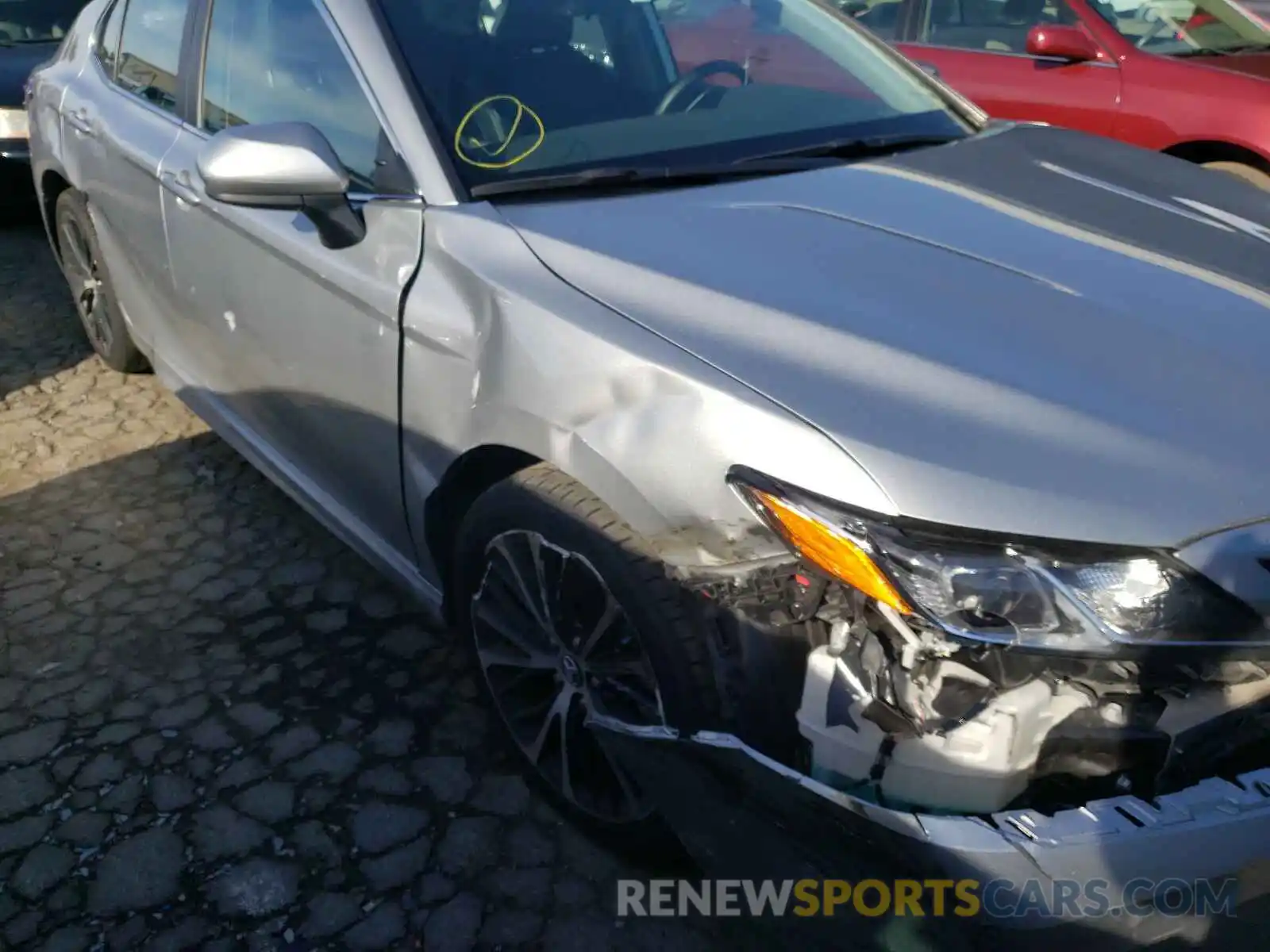 9 Photograph of a damaged car 4T1G11AK4LU913032 TOYOTA CAMRY 2020