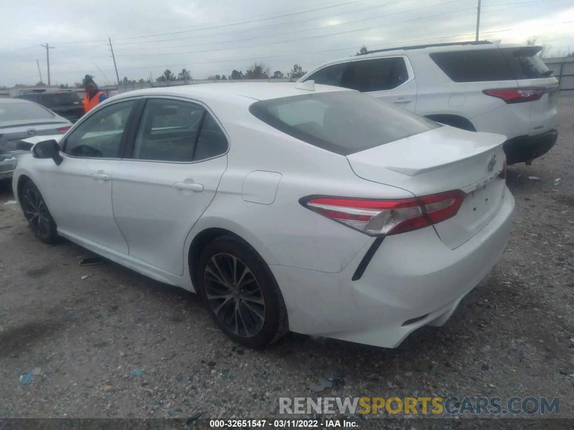 3 Photograph of a damaged car 4T1G11AK4LU917274 TOYOTA CAMRY 2020