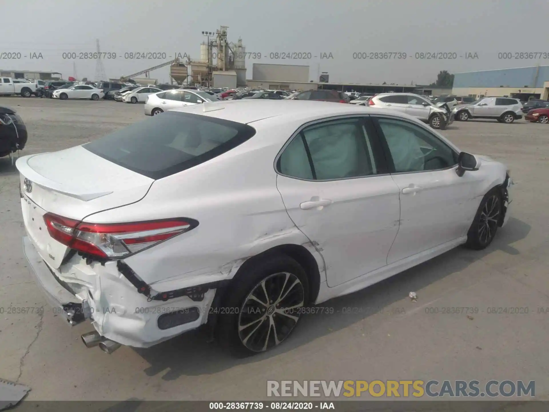 4 Photograph of a damaged car 4T1G11AK4LU918800 TOYOTA CAMRY 2020