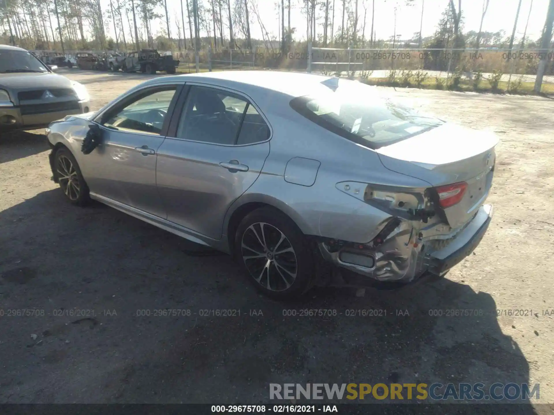 3 Photograph of a damaged car 4T1G11AK4LU929862 TOYOTA CAMRY 2020