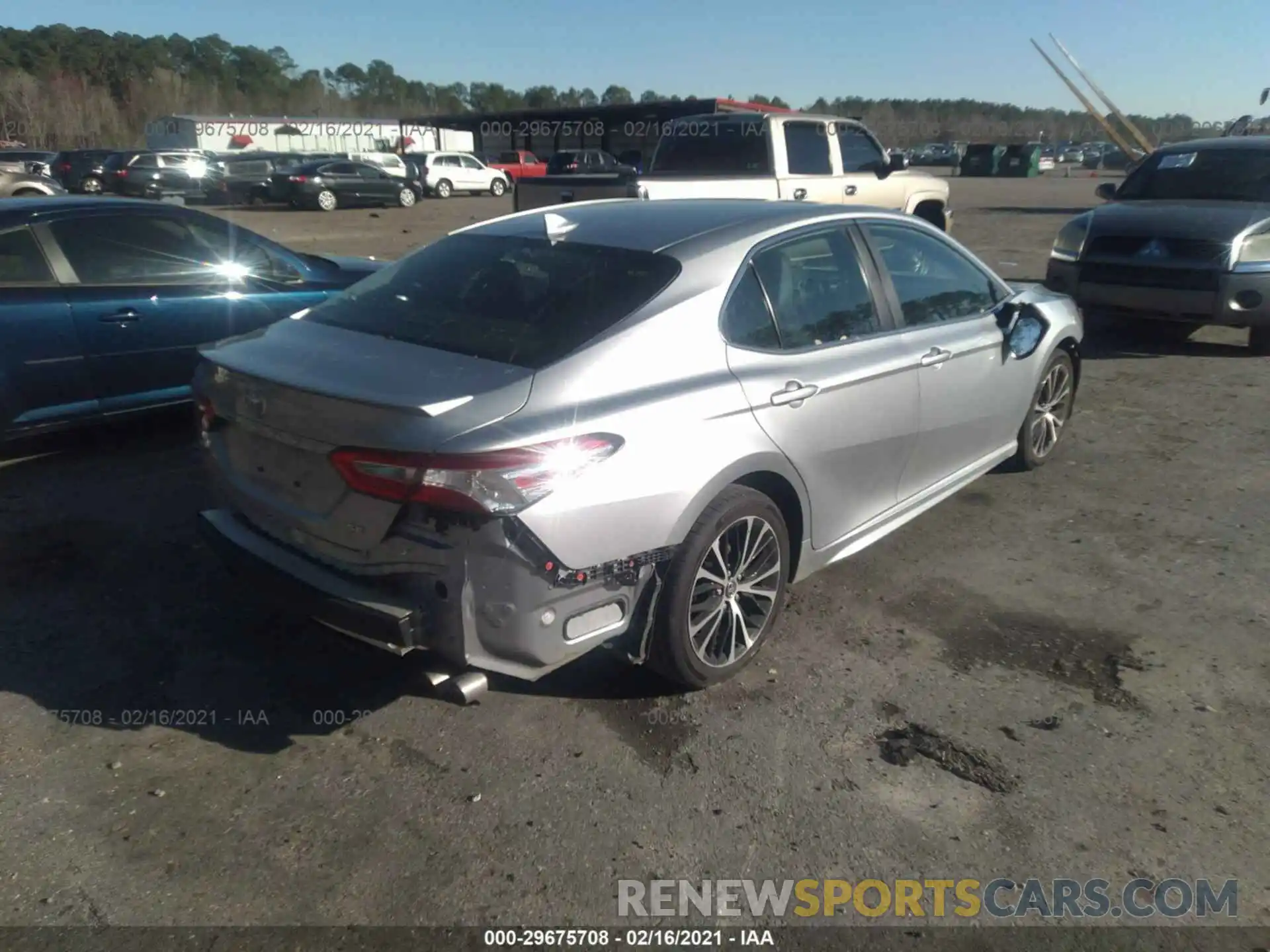 4 Photograph of a damaged car 4T1G11AK4LU929862 TOYOTA CAMRY 2020