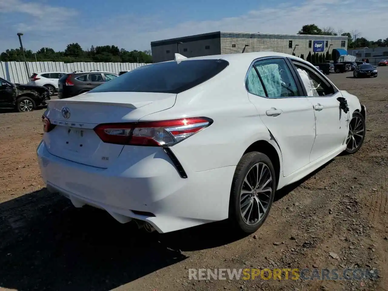 4 Photograph of a damaged car 4T1G11AK4LU930347 TOYOTA CAMRY 2020