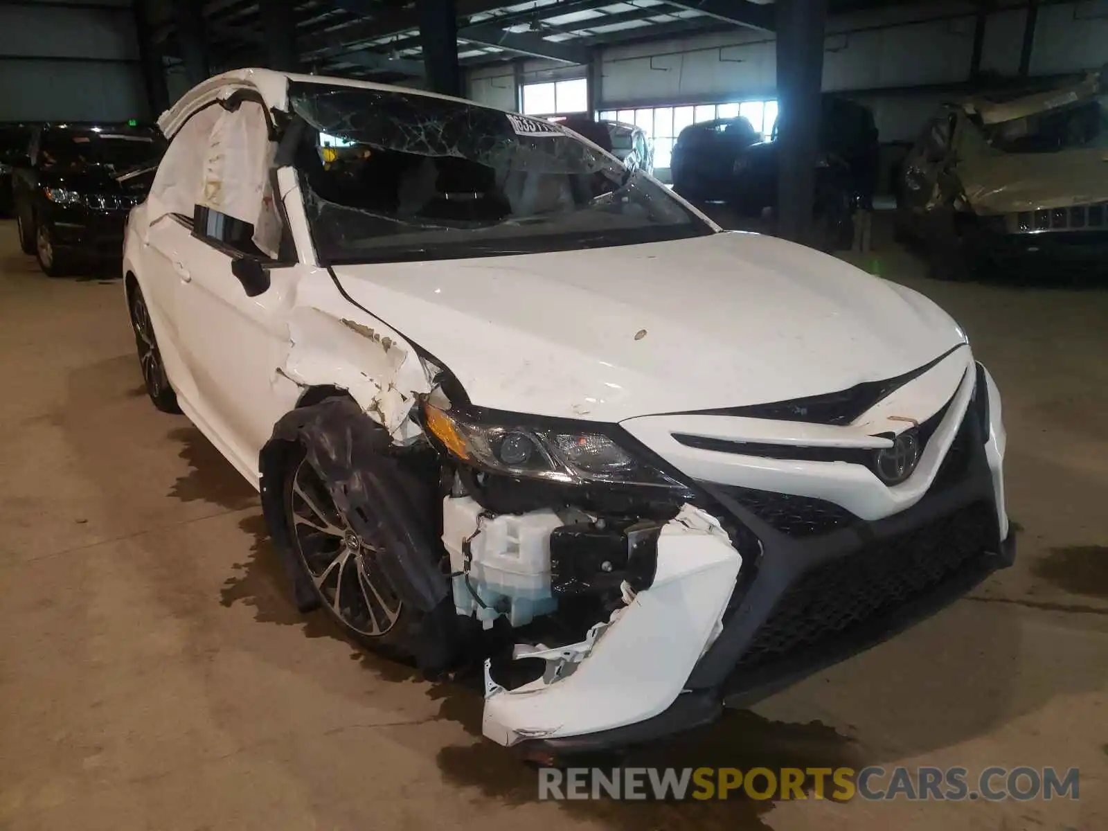 1 Photograph of a damaged car 4T1G11AK4LU930994 TOYOTA CAMRY 2020