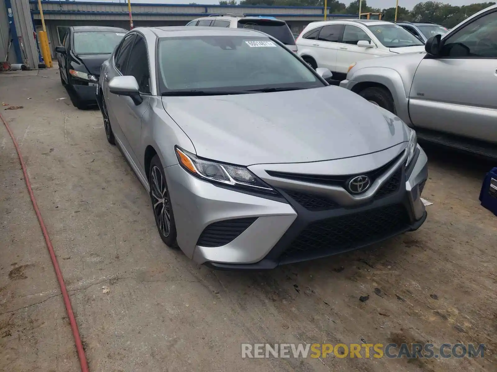 1 Photograph of a damaged car 4T1G11AK4LU931255 TOYOTA CAMRY 2020