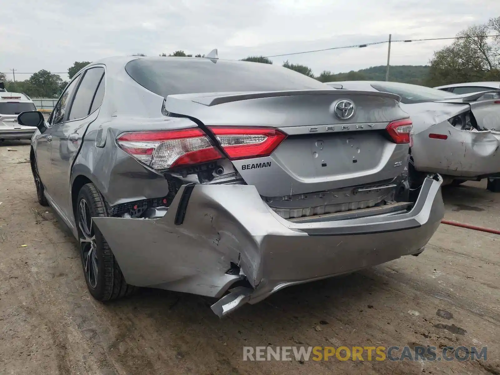 3 Photograph of a damaged car 4T1G11AK4LU931255 TOYOTA CAMRY 2020