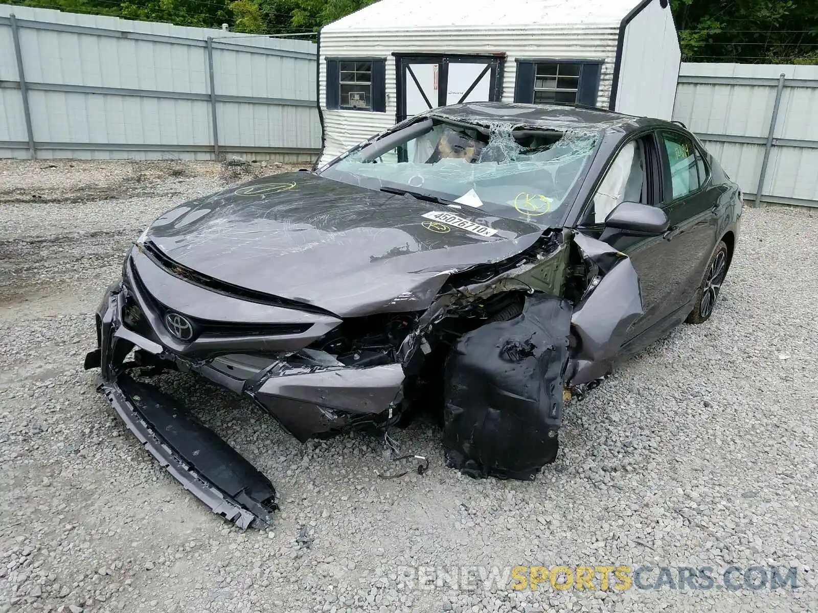 2 Photograph of a damaged car 4T1G11AK4LU934723 TOYOTA CAMRY 2020