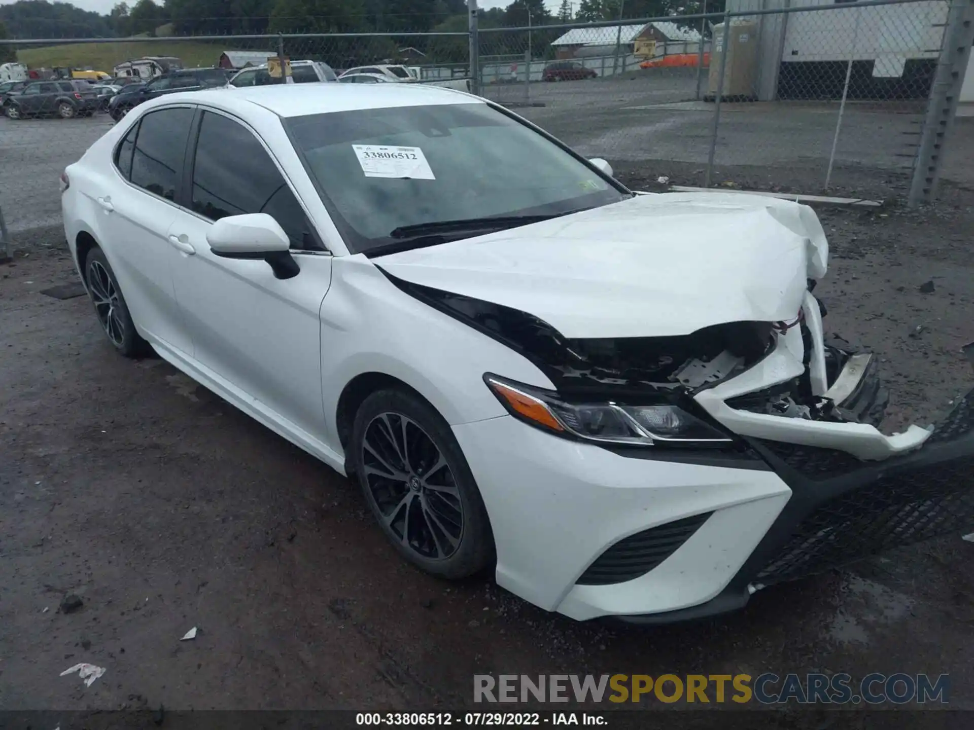 1 Photograph of a damaged car 4T1G11AK4LU935404 TOYOTA CAMRY 2020