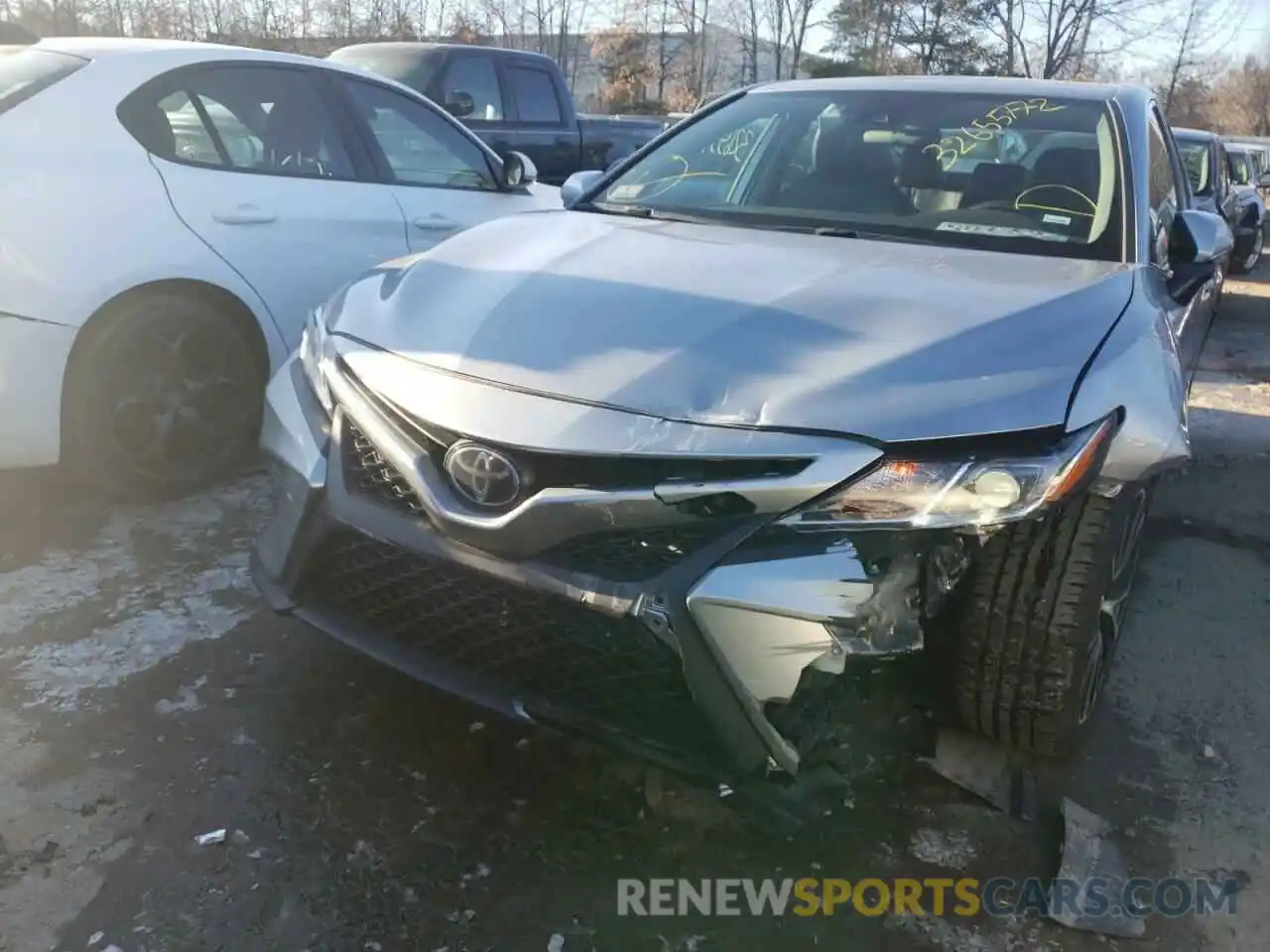 9 Photograph of a damaged car 4T1G11AK4LU942644 TOYOTA CAMRY 2020