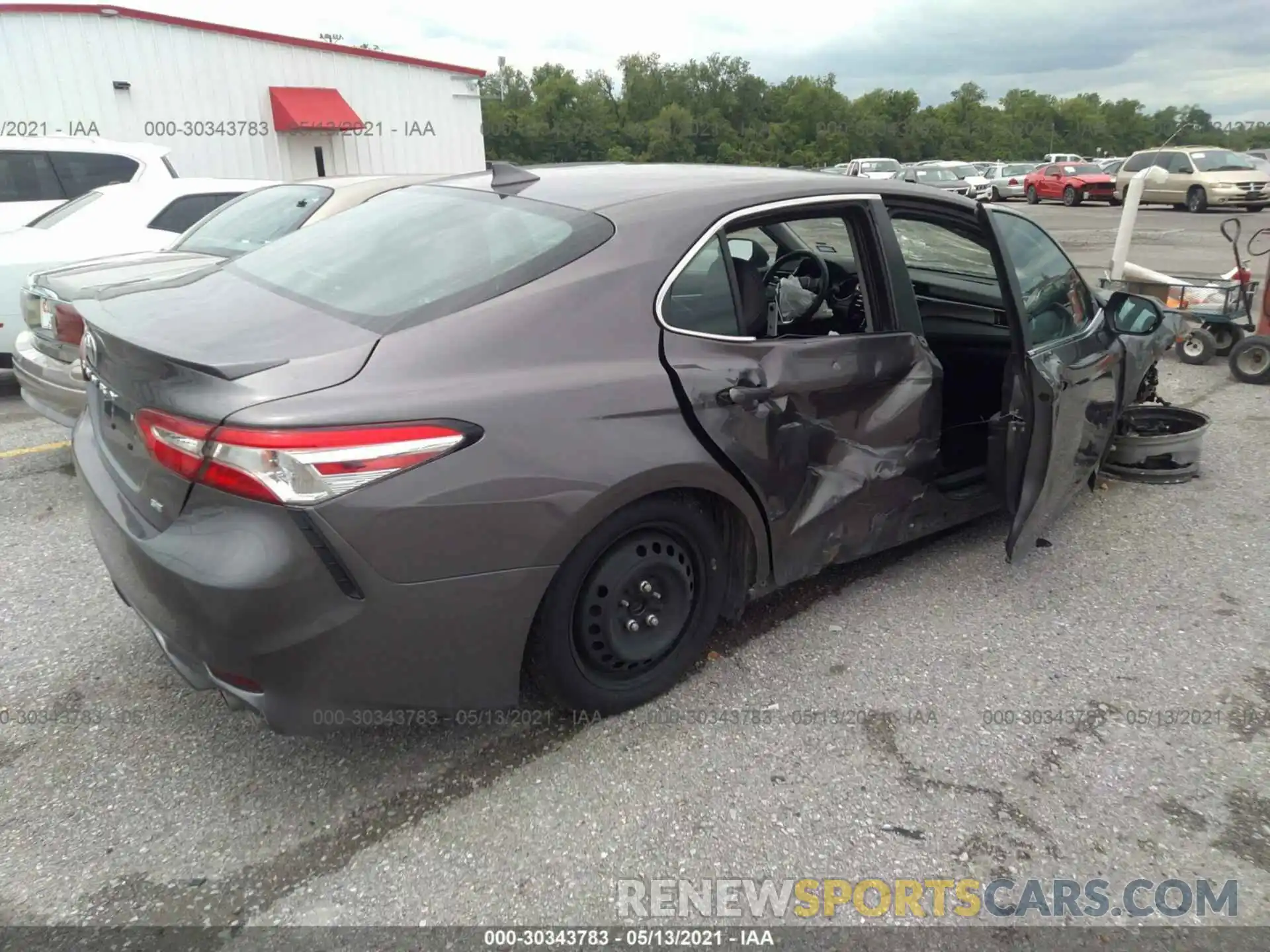 4 Photograph of a damaged car 4T1G11AK4LU942787 TOYOTA CAMRY 2020