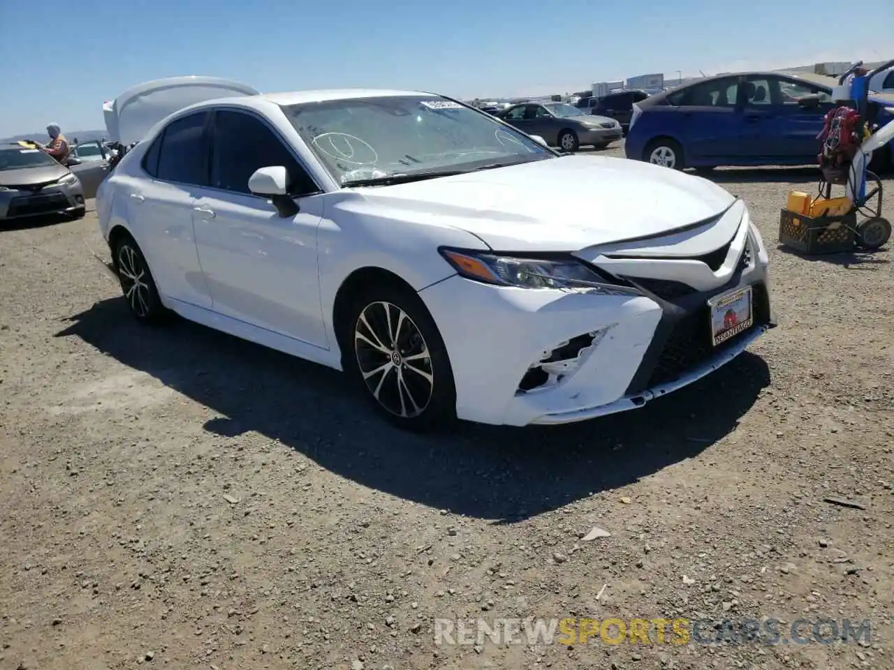 1 Photograph of a damaged car 4T1G11AK4LU945821 TOYOTA CAMRY 2020