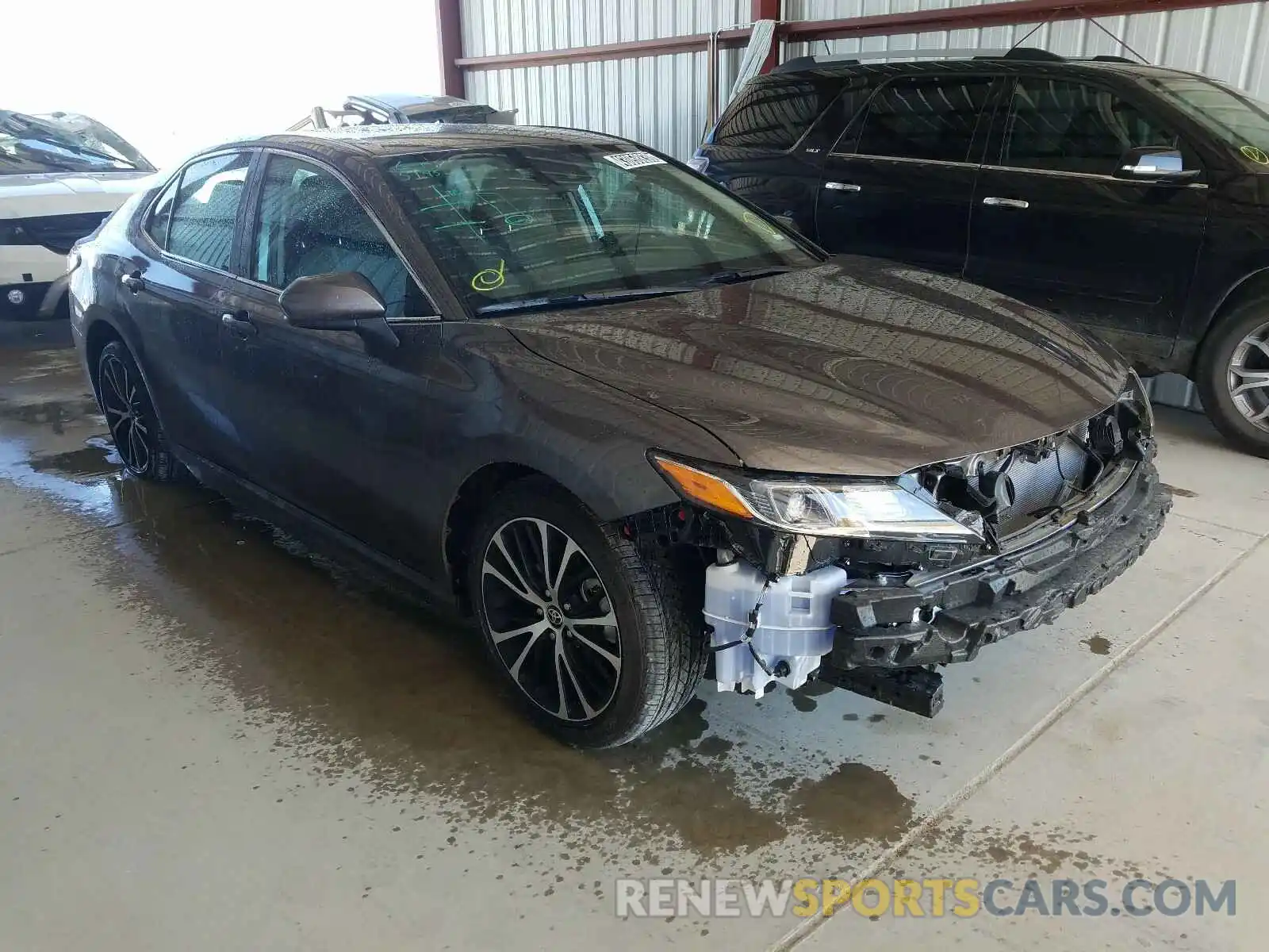 1 Photograph of a damaged car 4T1G11AK4LU946807 TOYOTA CAMRY 2020