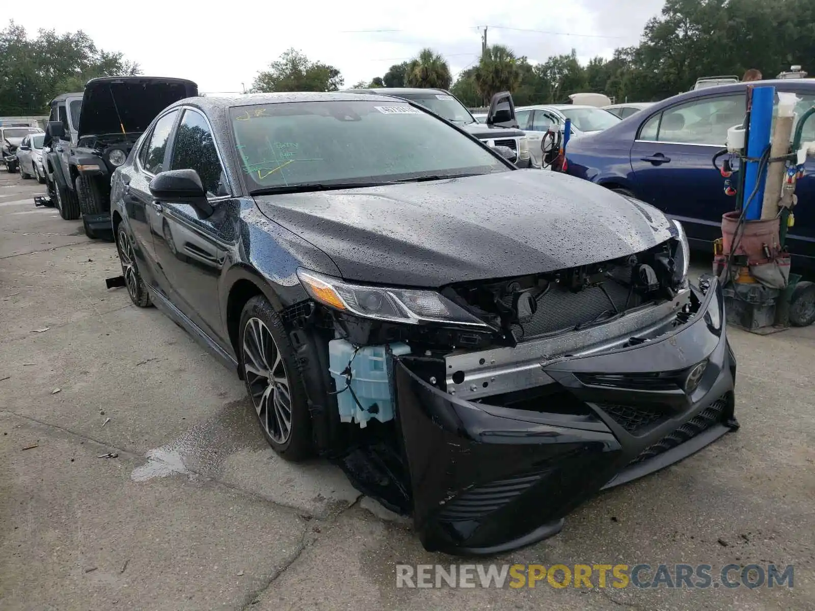 1 Photograph of a damaged car 4T1G11AK4LU949576 TOYOTA CAMRY 2020