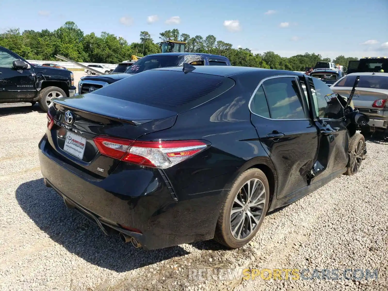 4 Photograph of a damaged car 4T1G11AK4LU952977 TOYOTA CAMRY 2020