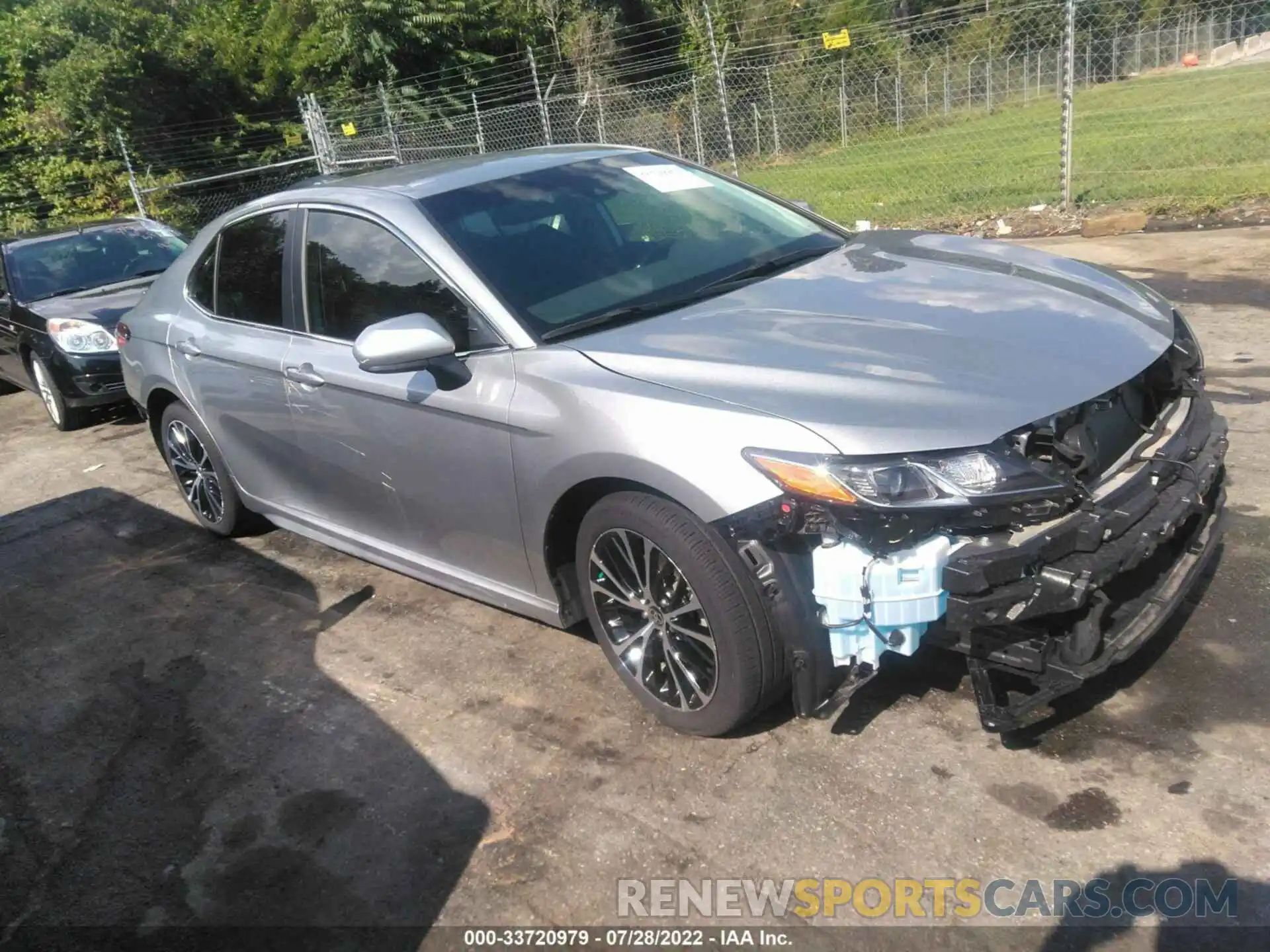 1 Photograph of a damaged car 4T1G11AK4LU953210 TOYOTA CAMRY 2020