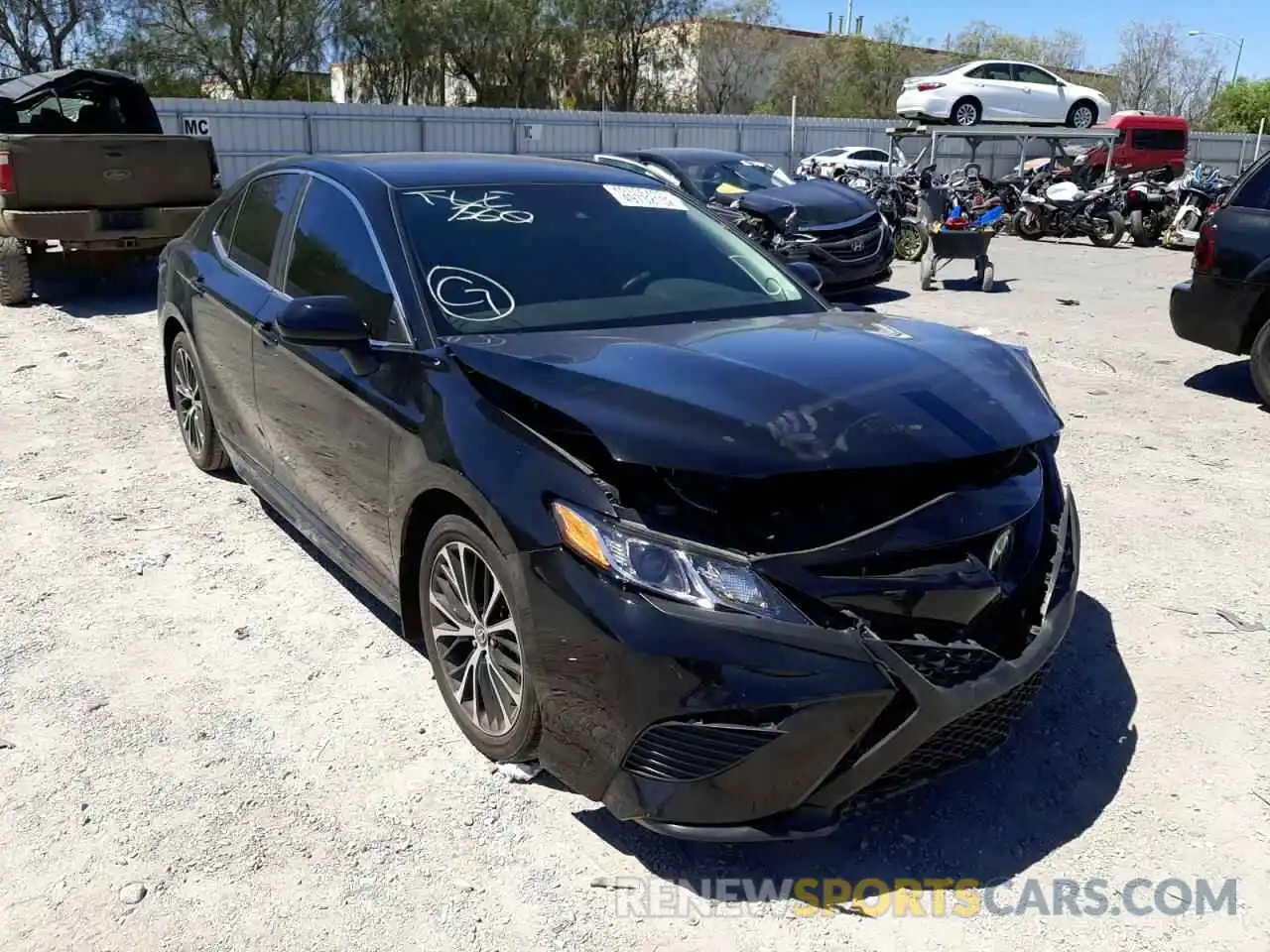 1 Photograph of a damaged car 4T1G11AK4LU962408 TOYOTA CAMRY 2020