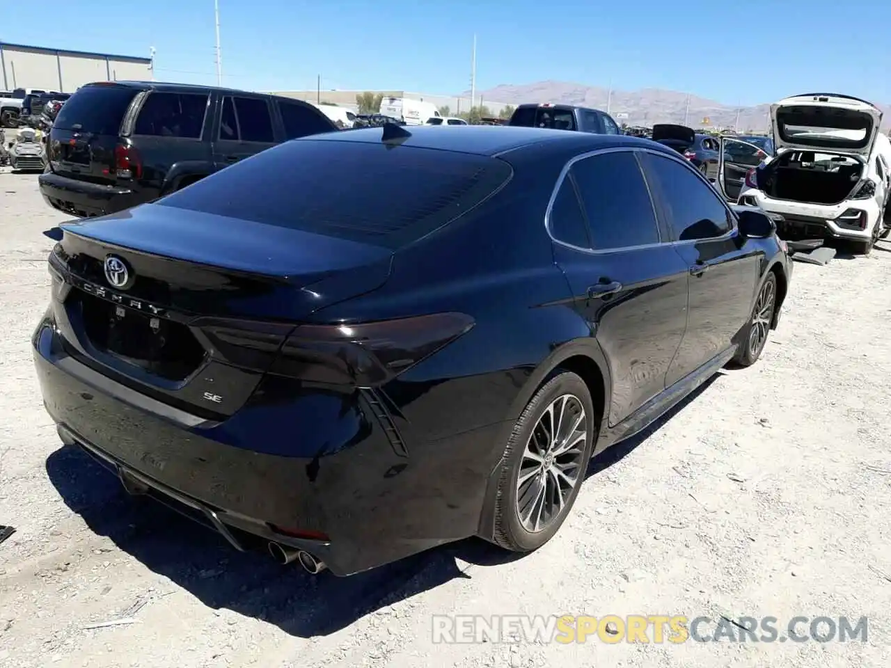 4 Photograph of a damaged car 4T1G11AK4LU962408 TOYOTA CAMRY 2020