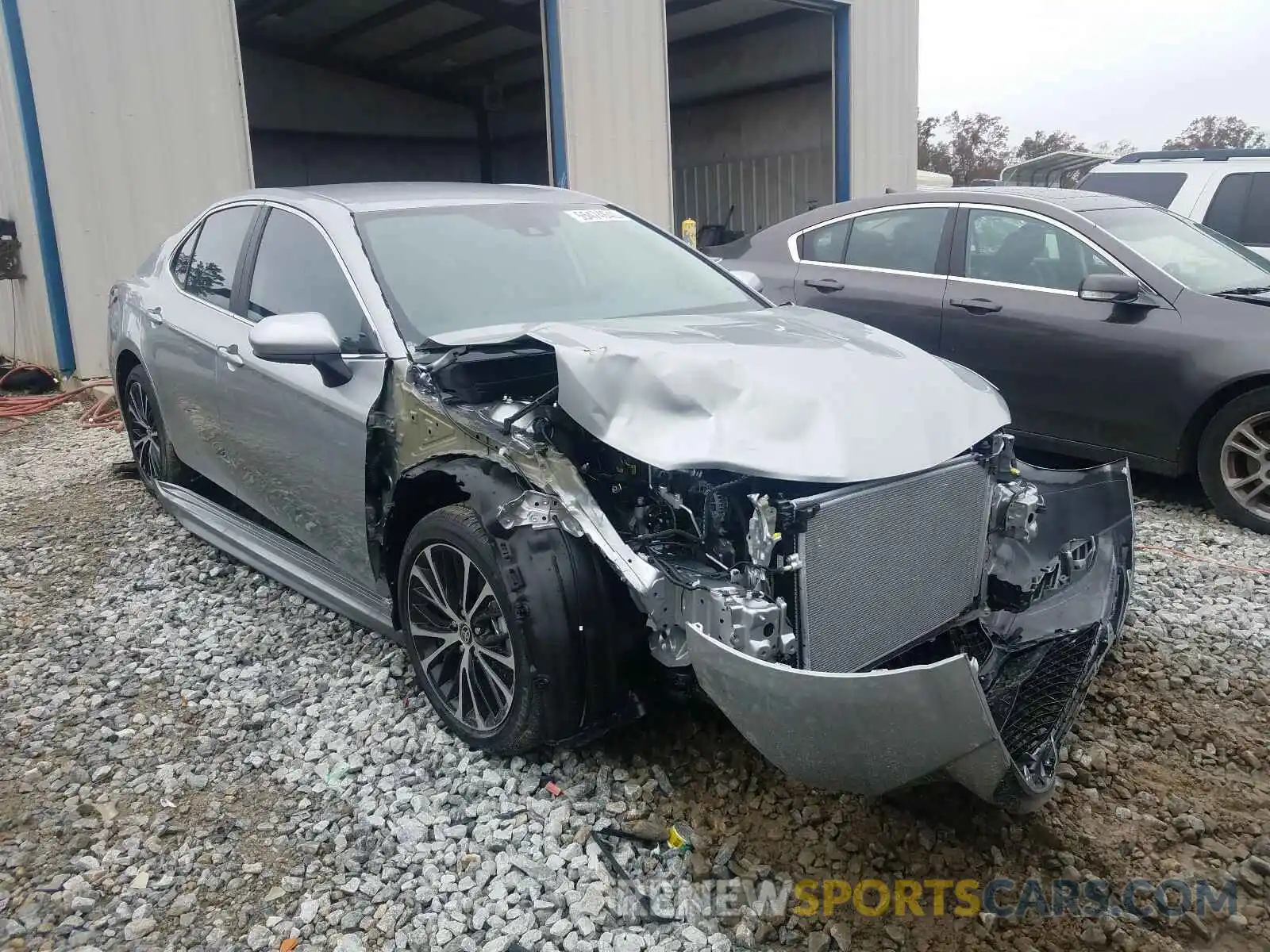 1 Photograph of a damaged car 4T1G11AK4LU962568 TOYOTA CAMRY 2020