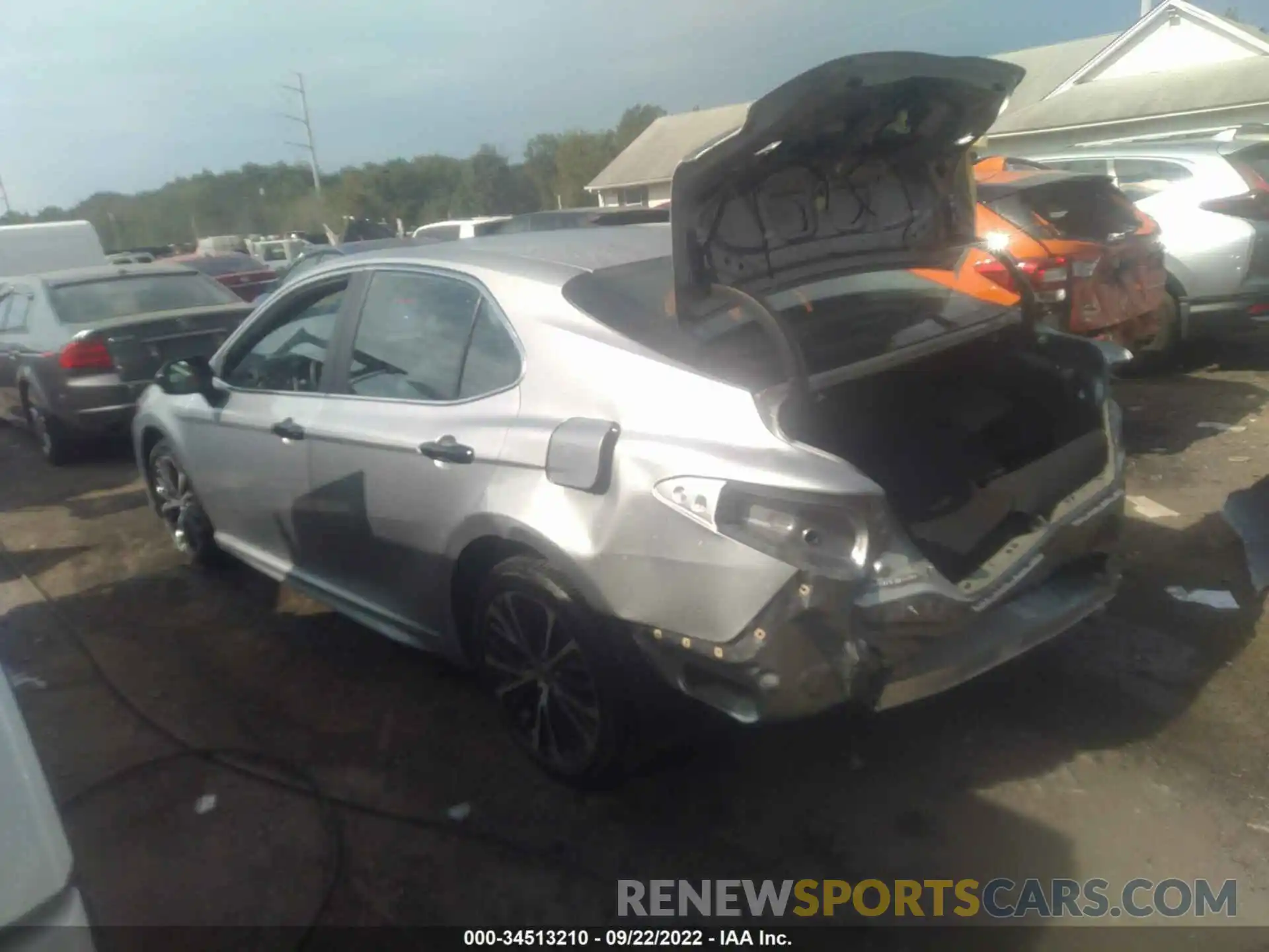 3 Photograph of a damaged car 4T1G11AK4LU963476 TOYOTA CAMRY 2020