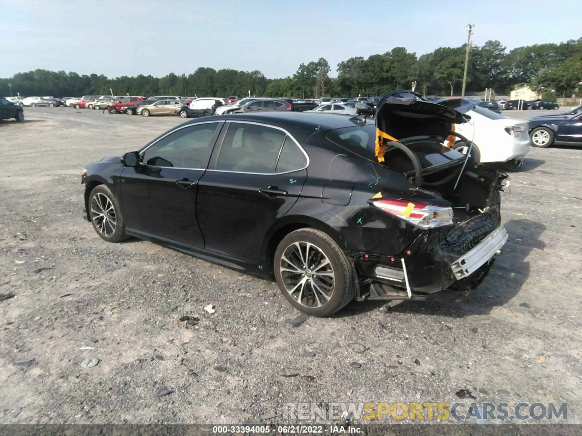 3 Photograph of a damaged car 4T1G11AK4LU970587 TOYOTA CAMRY 2020