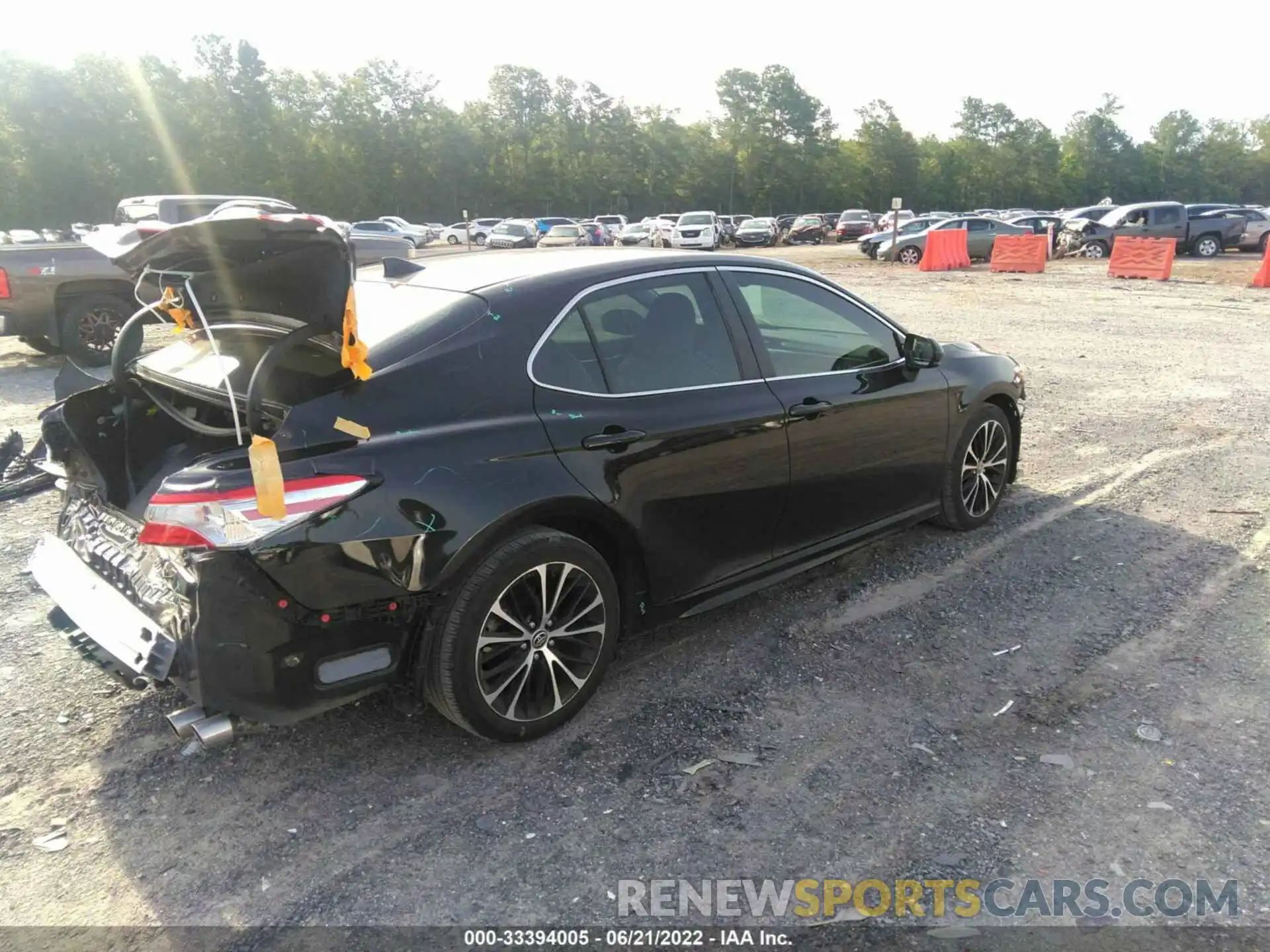 4 Photograph of a damaged car 4T1G11AK4LU970587 TOYOTA CAMRY 2020