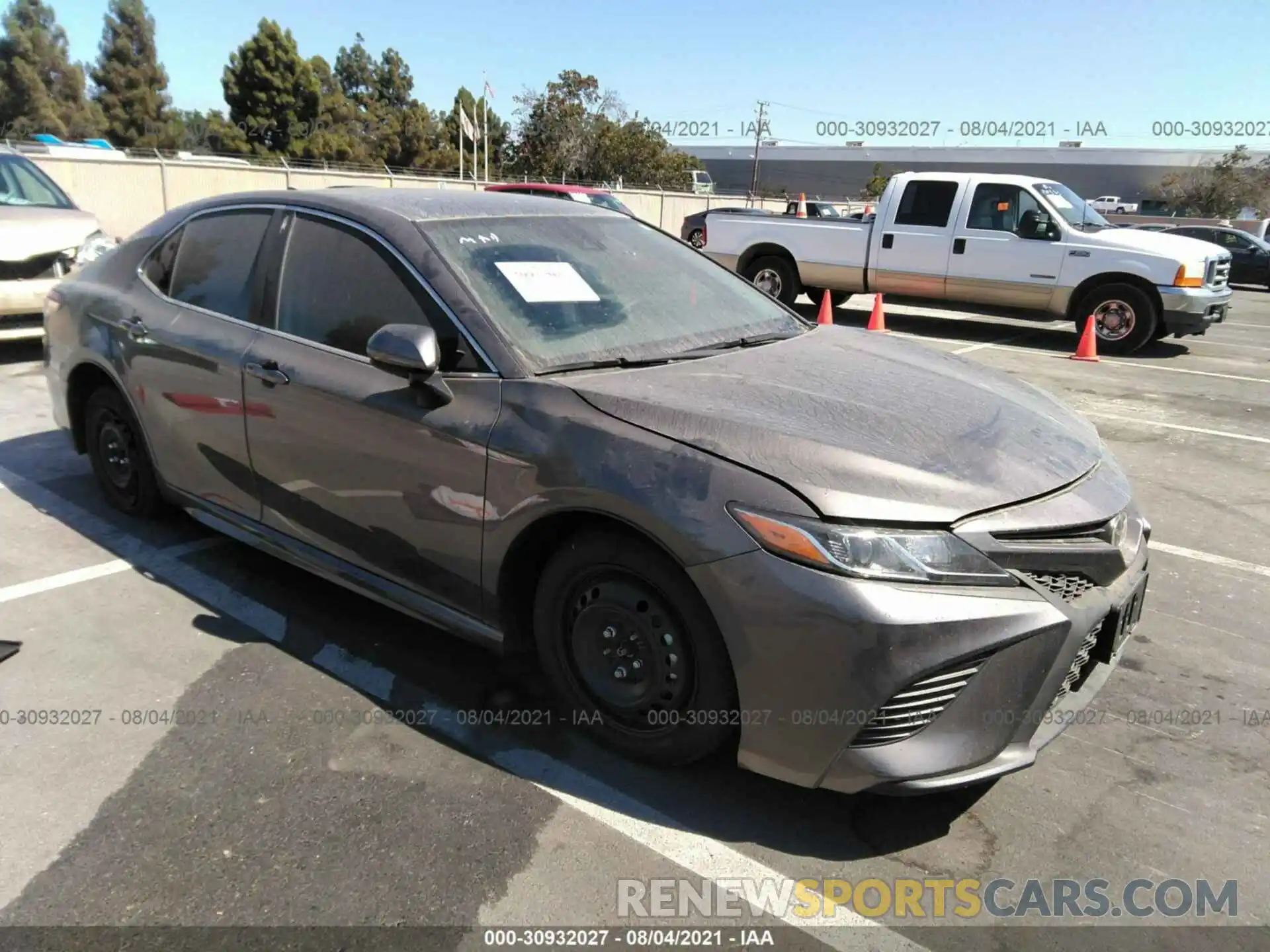 1 Photograph of a damaged car 4T1G11AK4LU973103 TOYOTA CAMRY 2020