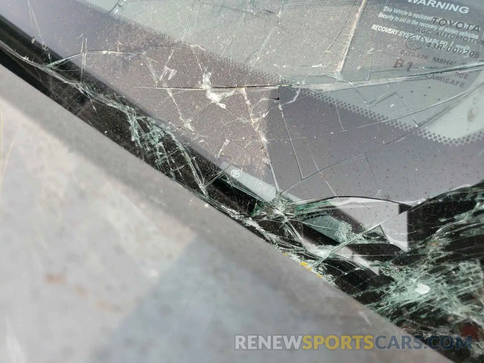 10 Photograph of a damaged car 4T1G11AK4LU973490 TOYOTA CAMRY 2020