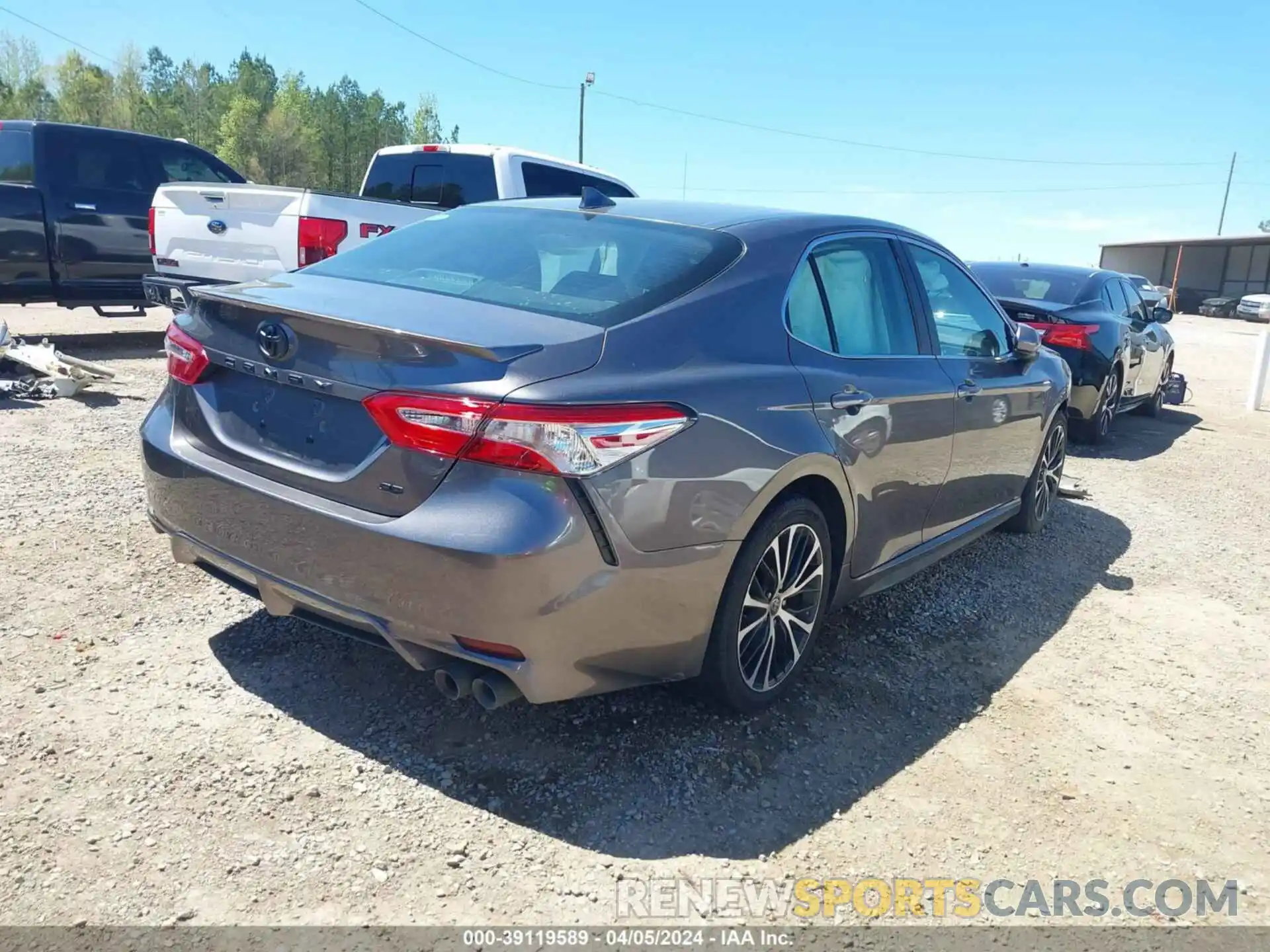 4 Photograph of a damaged car 4T1G11AK4LU974445 TOYOTA CAMRY 2020